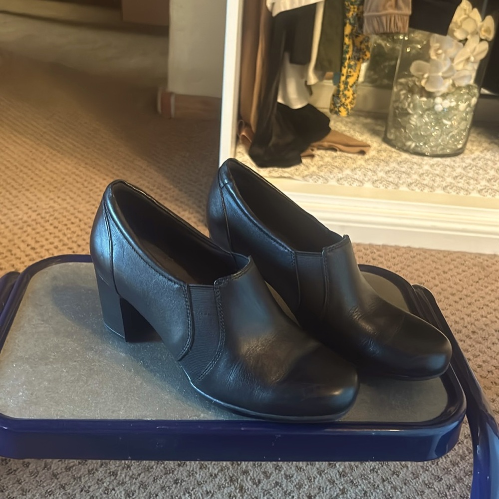 Clarks, Promise black booties 8-1/2 M